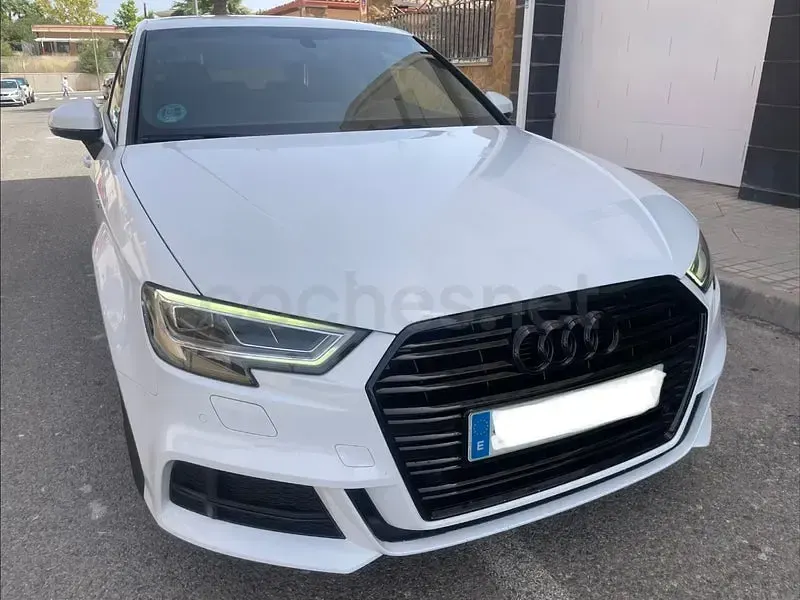 Usado Audi A3 S-Line 116 CV (85 kW) 2018 Blanco Berlina