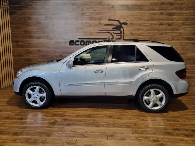 Usado Mercedes ML320 224 CV (164 kW) 2006 Gris / plata SUV