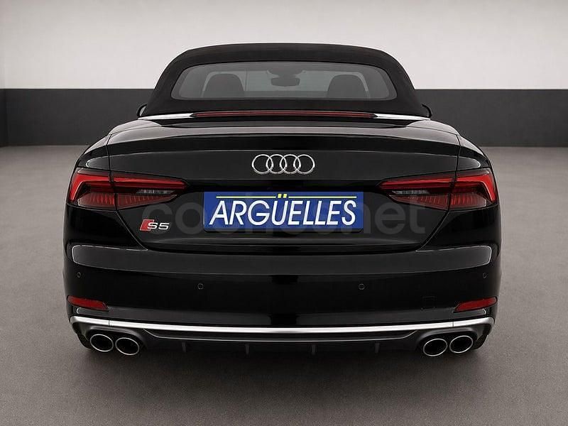 Usado Audi A5 Cabriolet Ambiente 354 CV (260 kW) 2018 Negro Descapotable