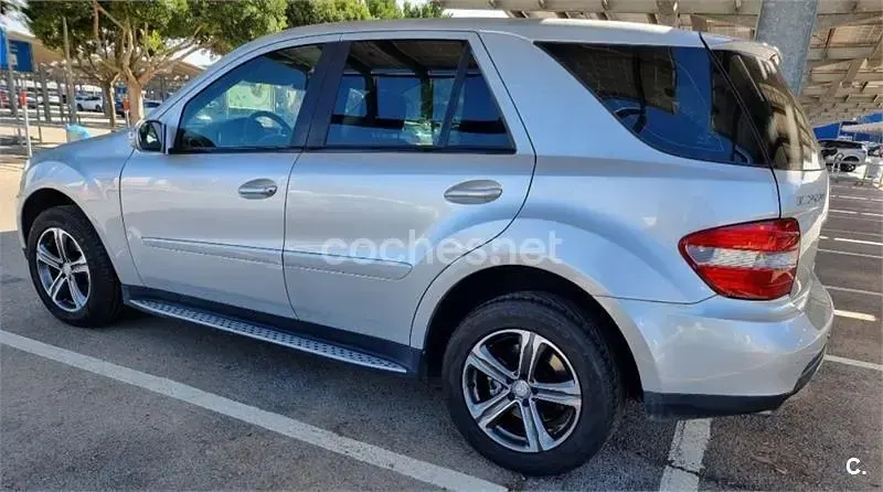 Usado Mercedes ML320 224 CV (164 kW) 2006 Gris / plata SUV