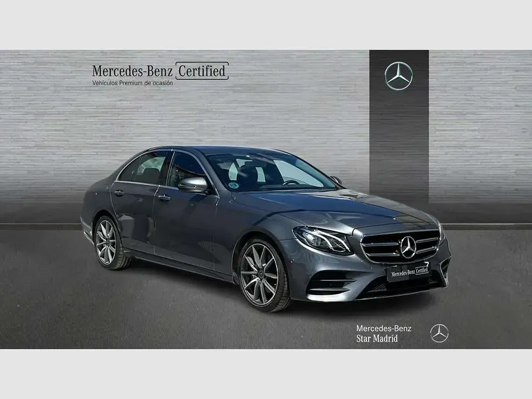 Käytetty Mercedes E220 194 HP (142 kW) 2021 Harmaa Sedan