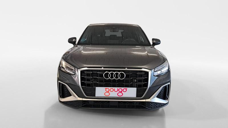 Usado Audi Q2 Ambiente 150 CV (110 kW) 2024 Gris SUV