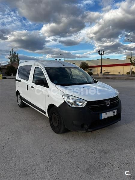 Usado Dacia Dokker Ambiance 90 CV (66 kW) 2018 Blanco Monovolumen