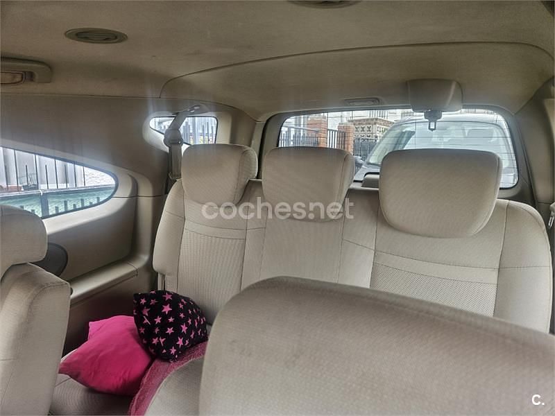 Usado Ssangyong (KGM) Rodius 165 CV (121 kW) 2012 Negro Monovolumen