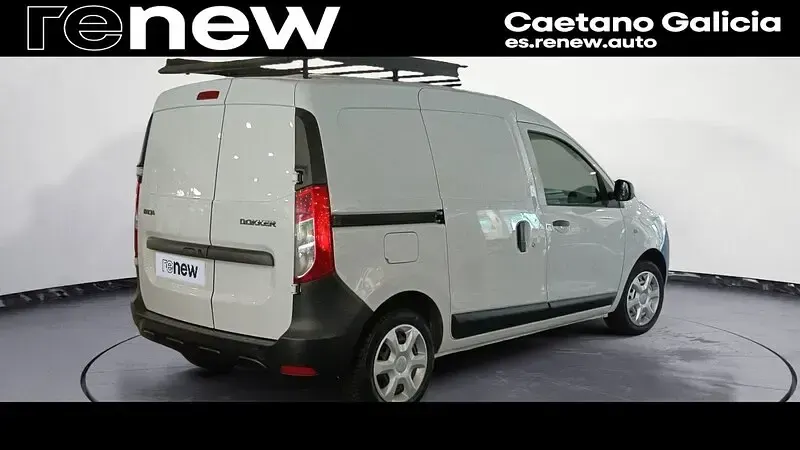 Usado Dacia Dokker Essentiel 90 CV (66 kW) 2019 Blanco Monovolumen
