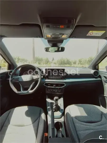 Usado Seat Arona Xperience 110 CV (80 kW) 2023 Azul SUV