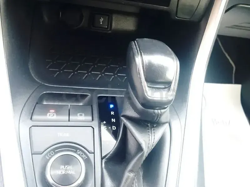 Usado Toyota RAV4 Hybrid Business Edition 222 CV (163 kW) 2022 Blanco SUV