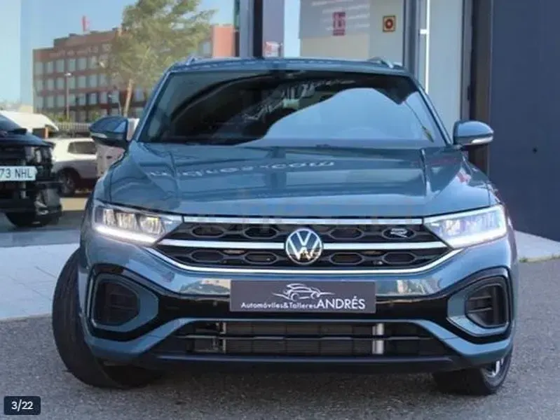 Usado VW T-Roc R-line 150 CV (110 kW) 2023 Azul SUV