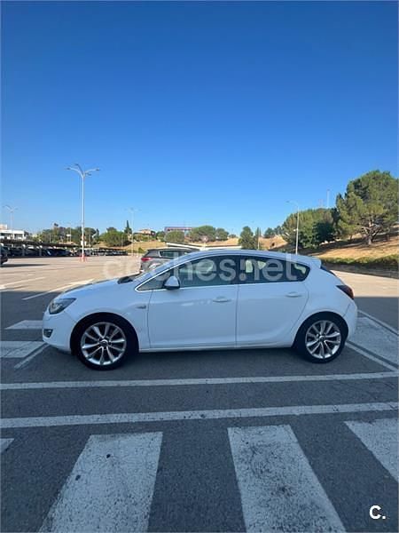 Blanco Usado 2010 Opel Astra Enjoy Berlina | 4450 € (Buen precio) - Imagen 1/4