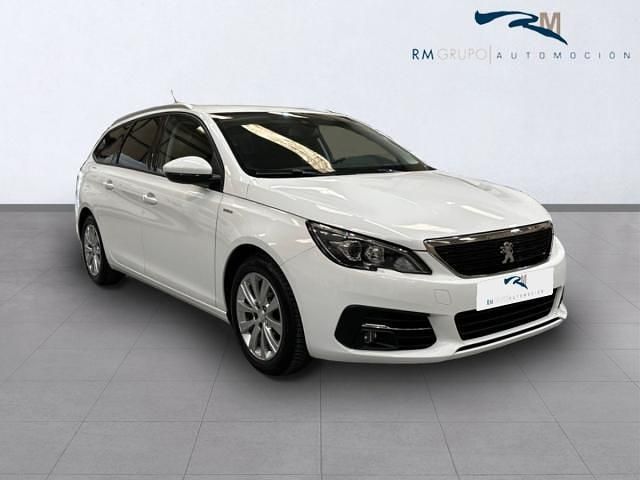 Usado Peugeot 308 Active 131 CV (96 kW) 2018 Familiar