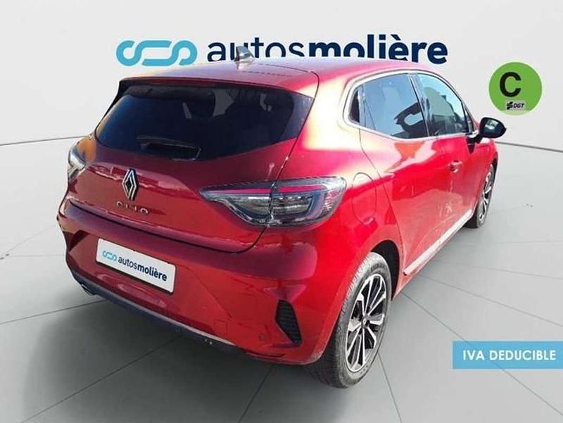 Używany Renault Clio V Techno 91 KM (66 kW) 2024 Czerwony Hatchback