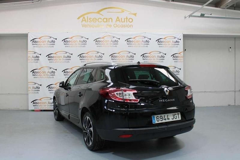 Usado Renault Mégane GrandTour Bose Edition 131 CV (96 kW) 2015 Negro Familiar