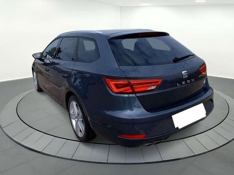 Usado Seat Leon ST FR 150 CV (110 kW) 2019 Gris Familiar