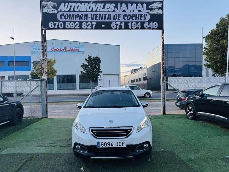 Usado Peugeot 2008 Active 92 CV (67 kW) 2015 Blanco SUV
