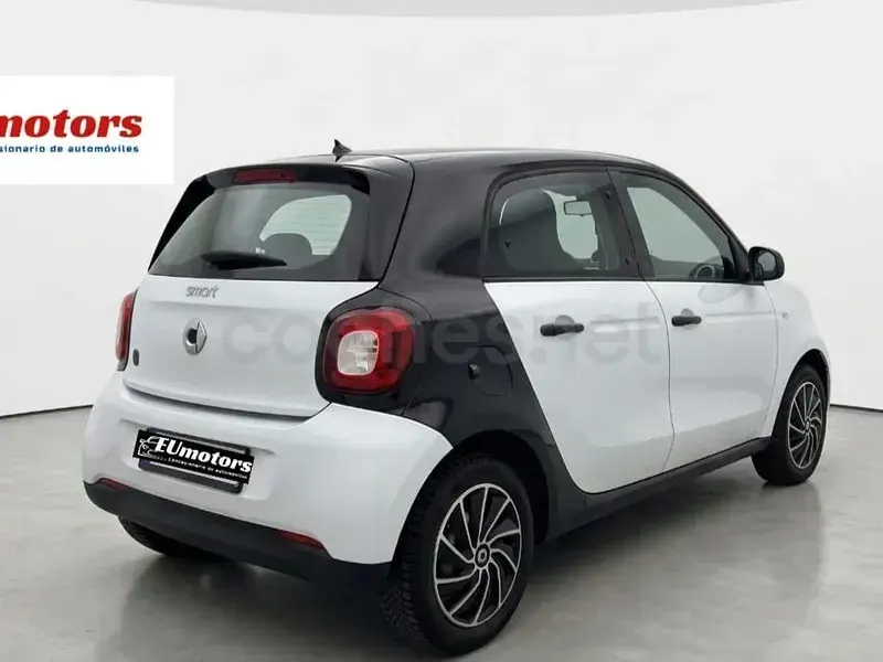 Usado Smart ForFour Passion 90 CV (66 kW) 2016 Blanco Utilitario