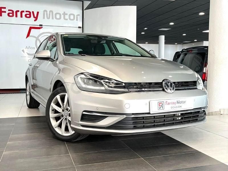Usado VW Golf VIII 110 CV (80 kW) 2020 Gris / plata Berlina