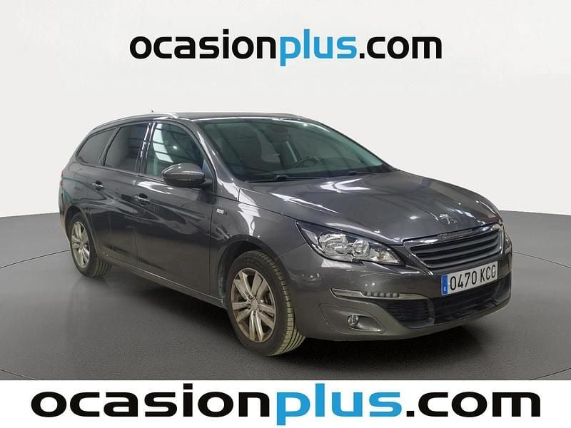 Usado Peugeot 308 SW Style 131 CV (96 kW) 2017 Gris plata Familiar