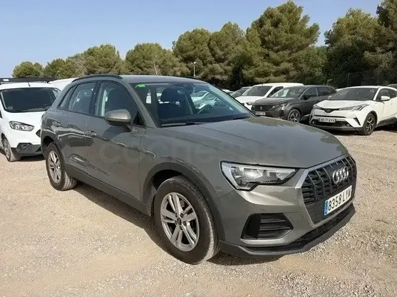 Usado Audi Q3 Premium 150 CV (110 kW) 2022 Gris SUV