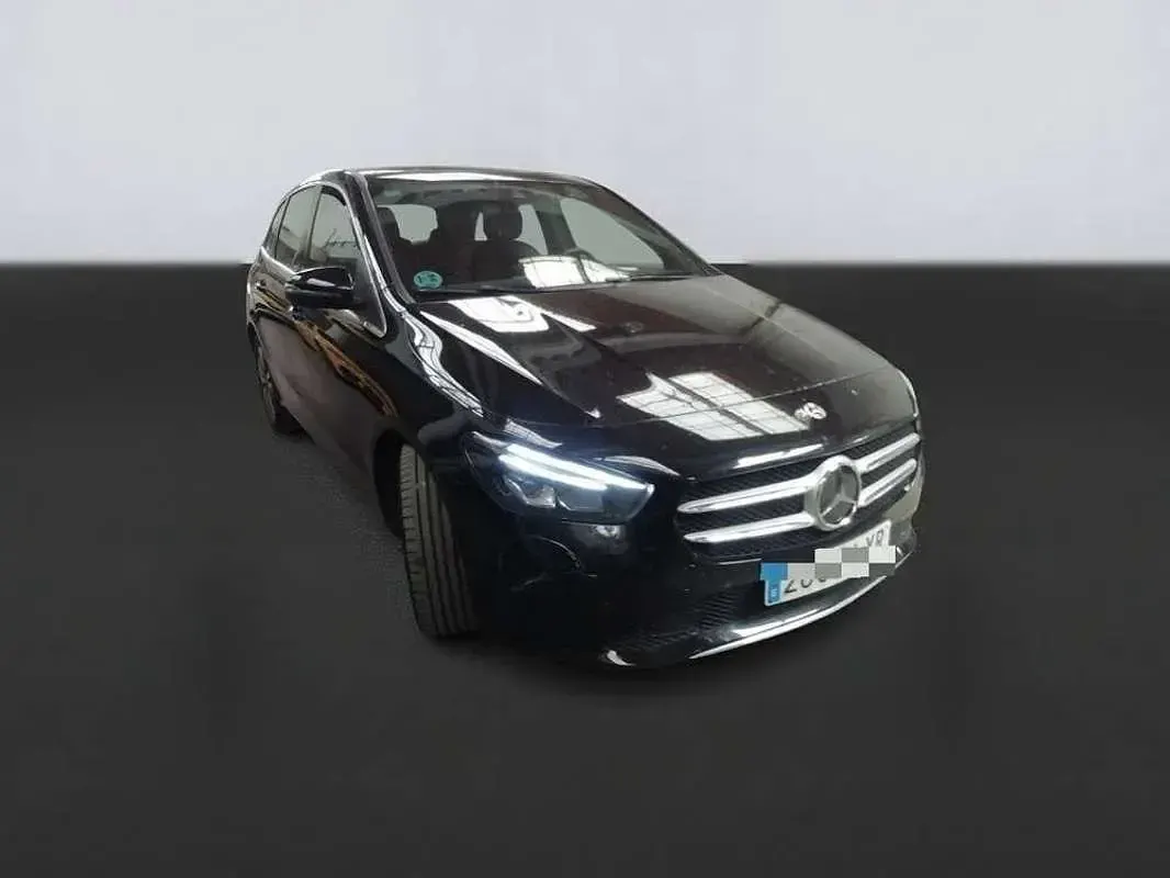 Usado Mercedes CLA180 116 CV (85 kW) 2022 Negro Coupe