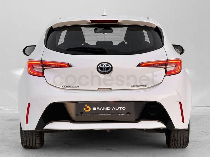 Usado Toyota Corolla Active 122 CV (89 kW) 2022 Blanco Berlina