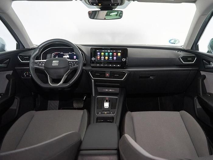 Usado Seat Leon Style 150 CV (110 kW) 2024 Gris plata