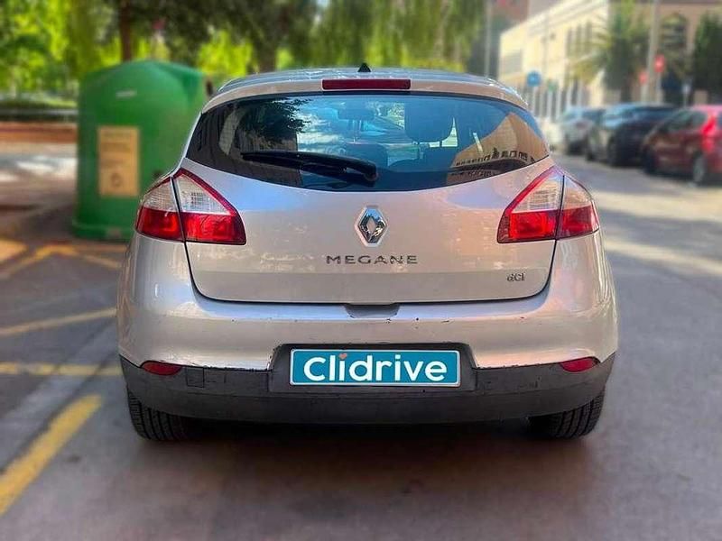 Usado Renault Mégane III LIMITED 110 CV (80 kW) 2014 Gris Utilitario