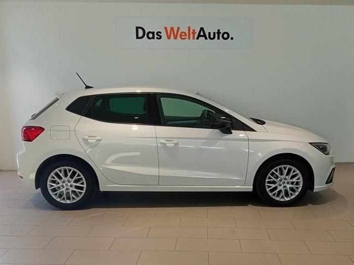 Usado Seat Ibiza FR 115 CV (84 kW) 2025 Blanco Utilitario