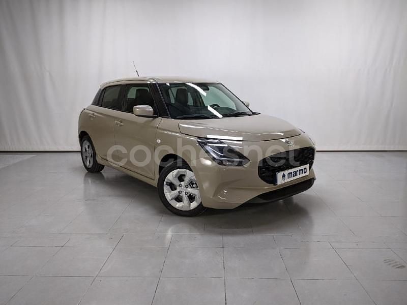 Blanco Nuevo 2025 Suzuki Swift Berlina | 19.040 € (Caro) - Imagen 1/4