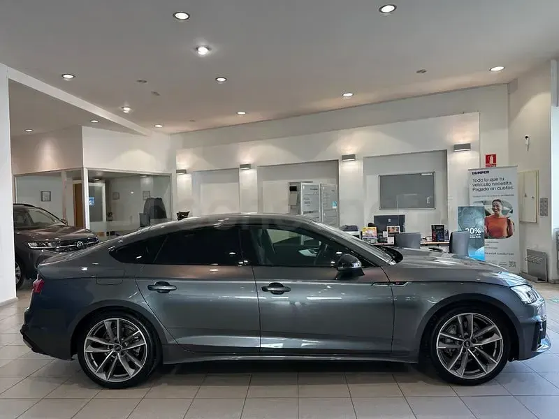 Usado Audi A5 Sportback S-Line 204 CV (150 kW) 2022 Gris / plata Utilitario