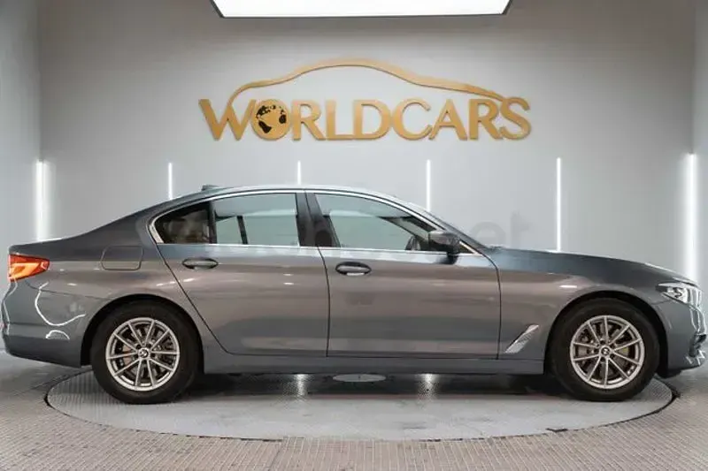 Usado BMW 530e iPerformance 252 CV (185 kW) 2019 Gris / plata Berlina