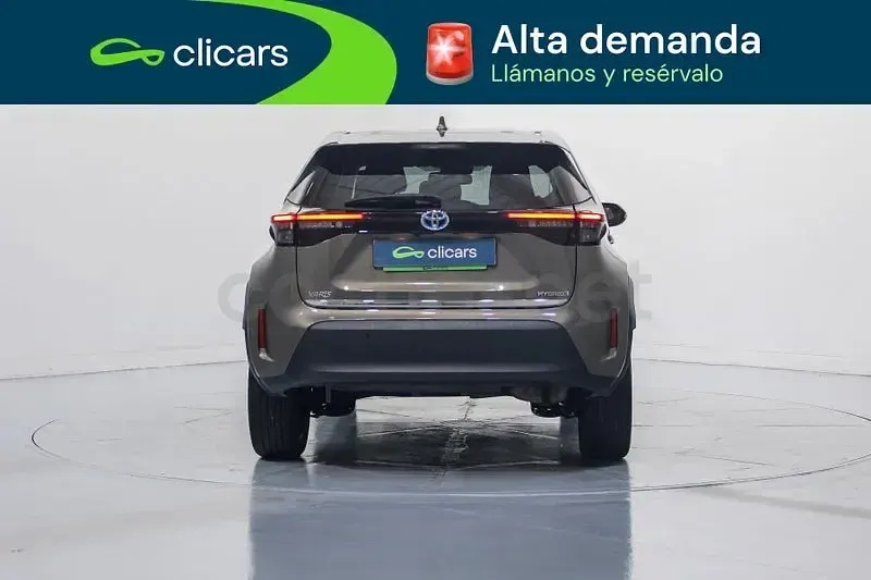 Usado Toyota Yaris Cross Plus 116 CV (85 kW) 2022 Beige SUV
