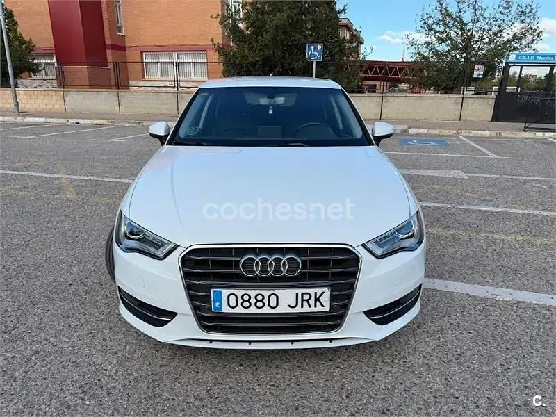 Usado Audi A3 Advanced 125 CV (91 kW) 2016 Blanco Berlina