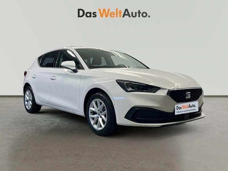Usado Seat Leon Style 116 CV (85 kW) 2024 Blanco Berlina