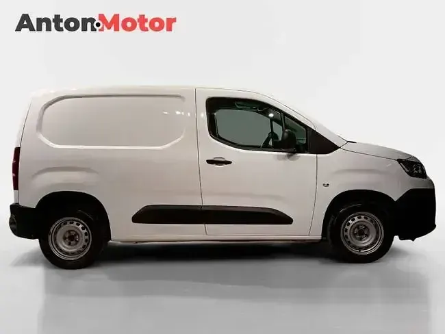 Usado Citroën Berlingo 102 CV (75 kW) 2021 Blanco Monovolumen
