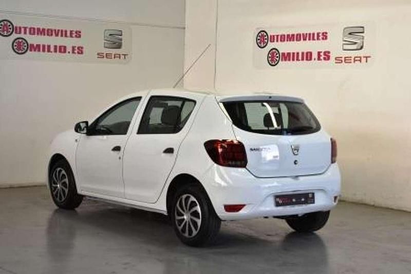 Usado Dacia Sandero Base 75 CV (55 kW) 2017 Blanco Utilitario
