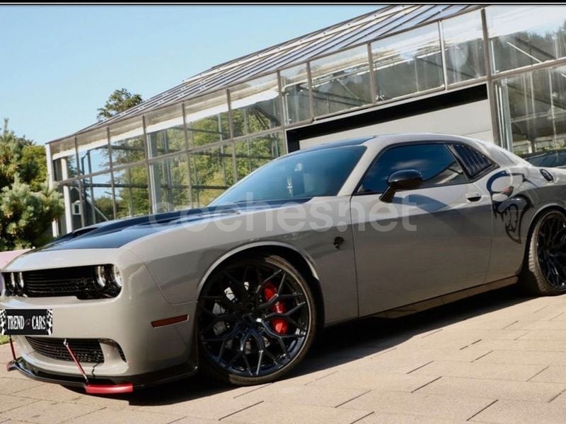 Gris / plata Usado 2023 Dodge Challenger Coupe | 90.990 € (Precio justo) - Imagen 1/4