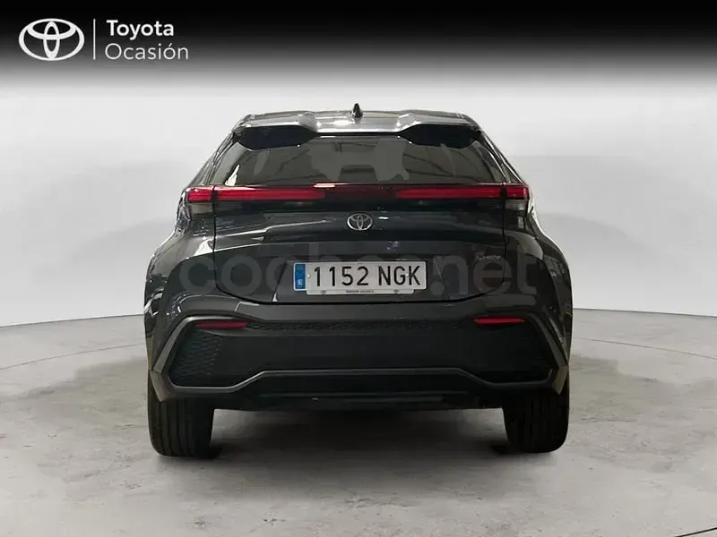 Usado Toyota C-HR Advance 140 CV (102 kW) 2025 Gris / plata SUV