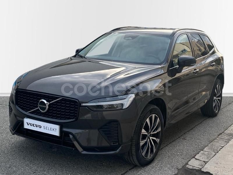 Gris / plata Usado 2025 Volvo XC60 Plus SUV | 48.550 € (Precio justo) - Imagen 1/4