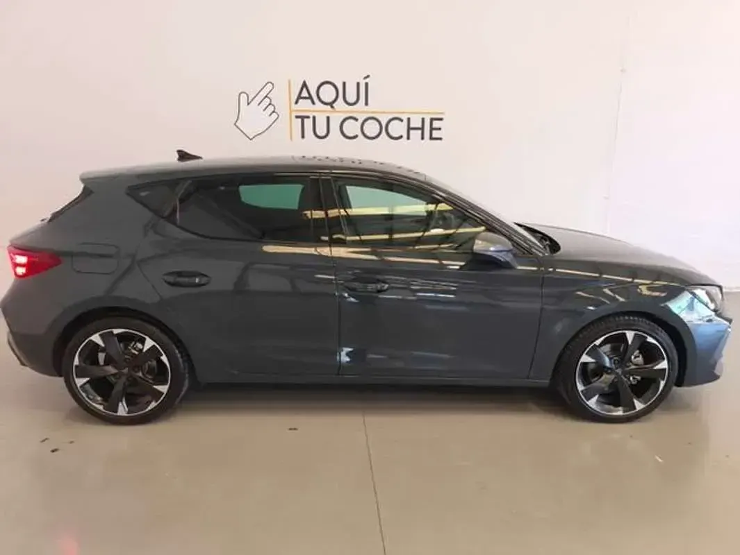 Usado Cupra Leon 150 CV (110 kW) 2024 Gris Utilitario