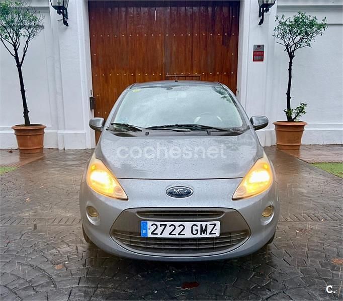 Gris / plata Usado 2009 Ford Ka Titanium Berlina | 4499 € (Precio justo) - Imagen 1/4