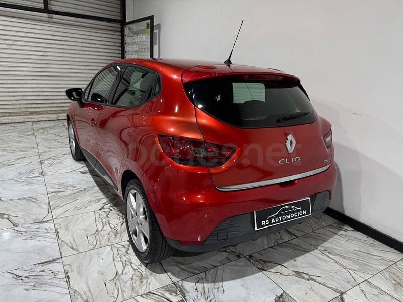 Usado Renault Clio IV Dynamique 90 CV (66 kW) 2014 Rojo Berlina