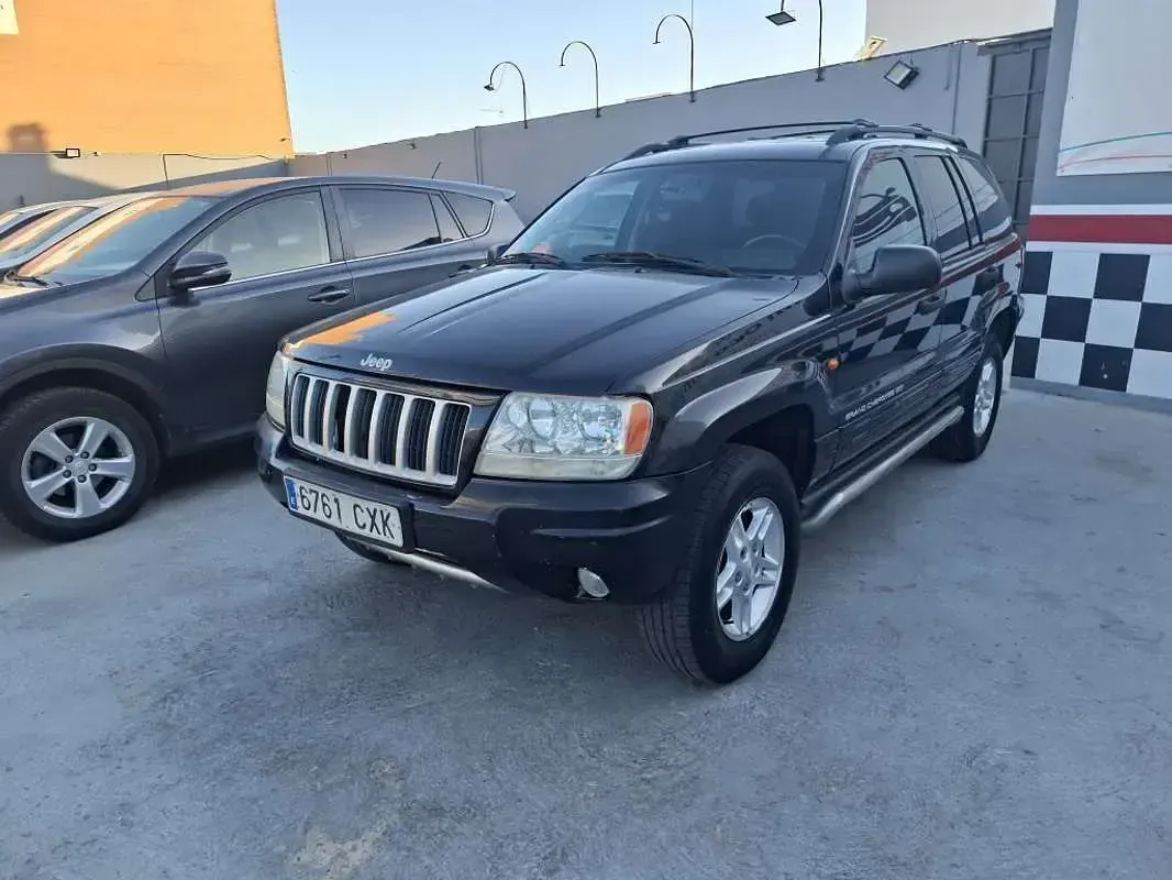 Usado Jeep Grand Cherokee Laredo 162 CV (119 kW) 2004 Azul SUV