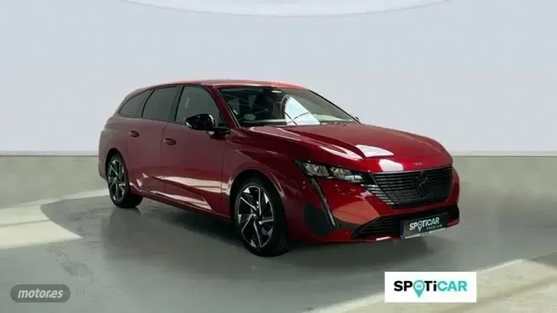 Usado Peugeot 308 Allure 130 CV (95 kW) 2022 Rojo Familiar