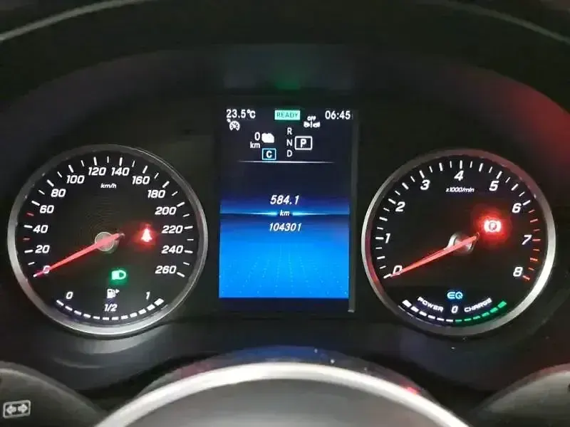 Usado Mercedes GLC300e 320 CV (235 kW) 2021 Blanco SUV