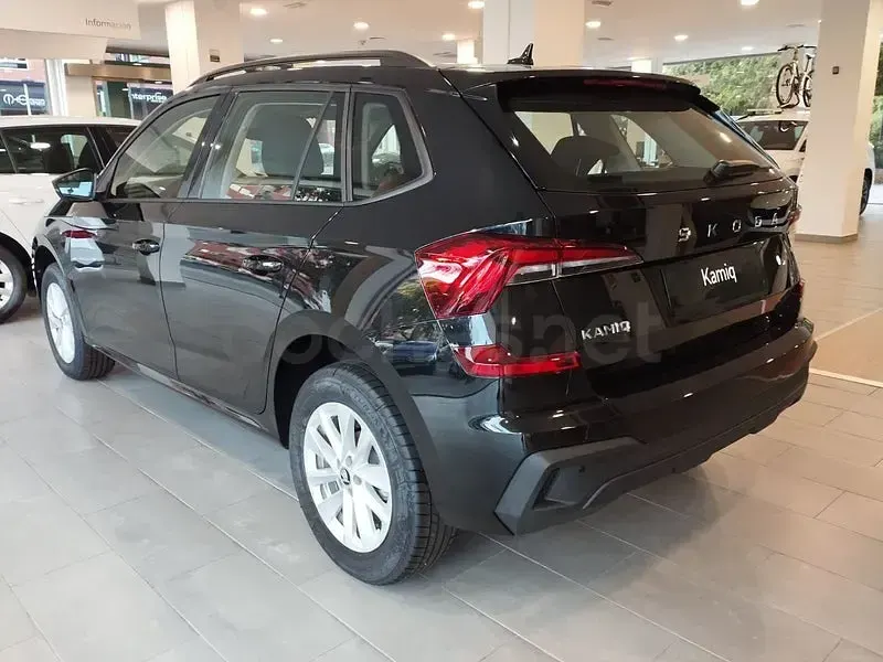 Nuevo Skoda Kamiq 95 CV (69 kW) 2026 Negro SUV