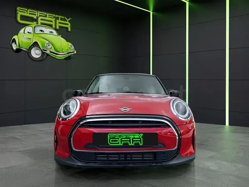 Usado Mini Cooper 136 CV (100 kW) 2021 Rojo Utilitario