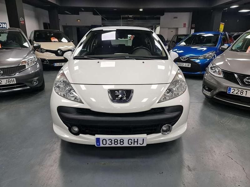 Usado Peugeot 207 Premium 109 CV (80 kW) 2008 Blanco Utilitario