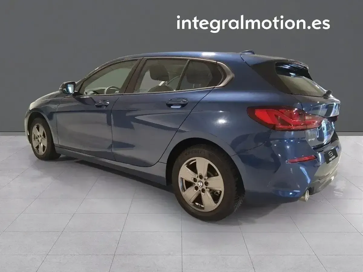 Usado BMW 118 149 CV (109 kW) 2021 Azul Utilitario
