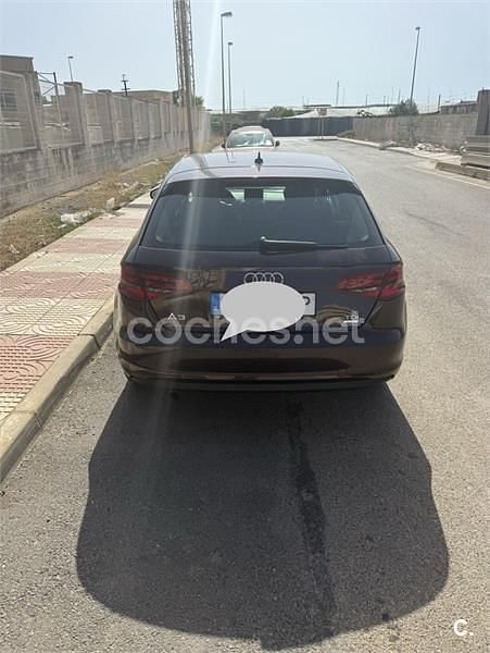 Usado Audi A3 110 CV (80 kW) 2015 Granate Berlina