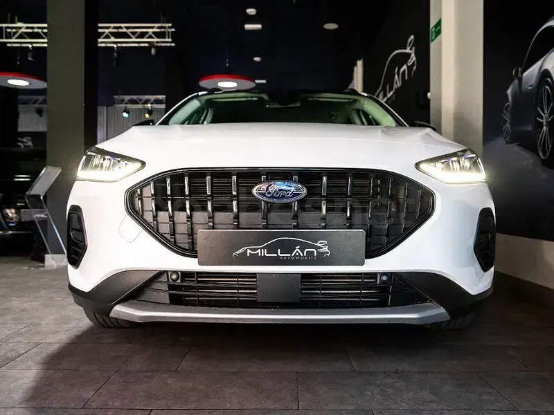 Usado Ford Focus Active X 125 CV (91 kW) 2024 Blanco Berlina